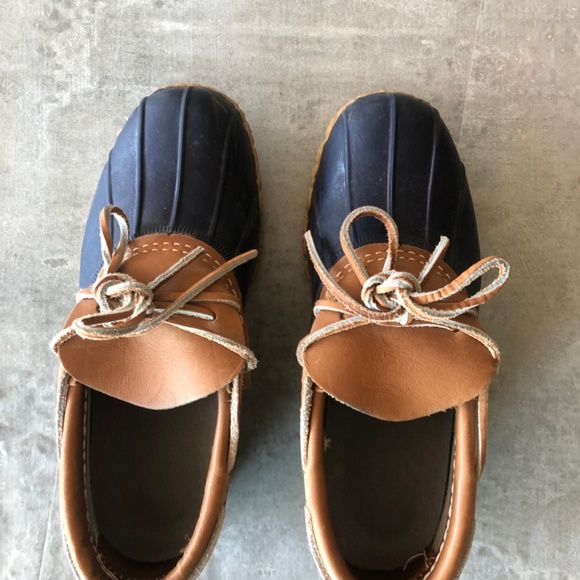 LL Bean Women’s Bean Boots, Rubber Moc - Picture 3 of 4